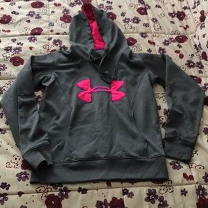 Women’s Underarmour Coldgear sweatshirt